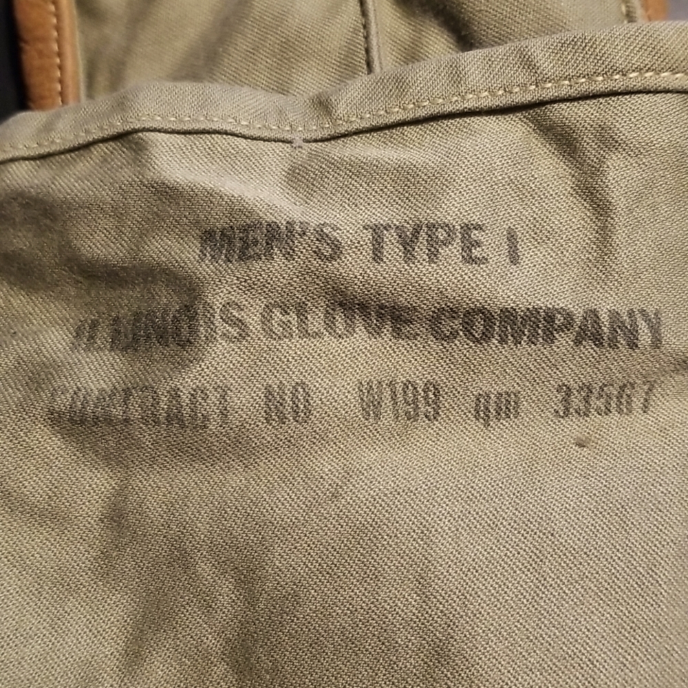 Trigger Finger Mittens - Picture 6 of 7